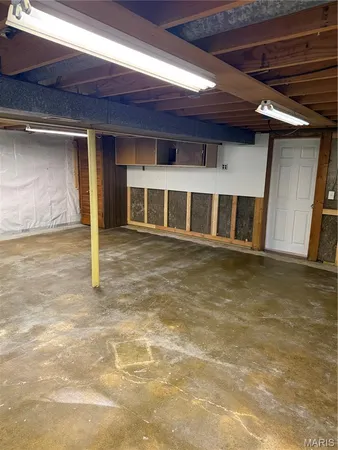 $2,100 | 1125 Florland Drive, Florissant, MO 63031