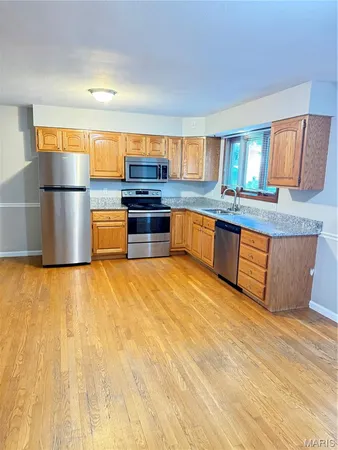 $2,100 | 1125 Florland Drive, Florissant, MO 63031