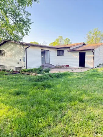 $2,100 | 1125 Florland Drive, Florissant, MO 63031