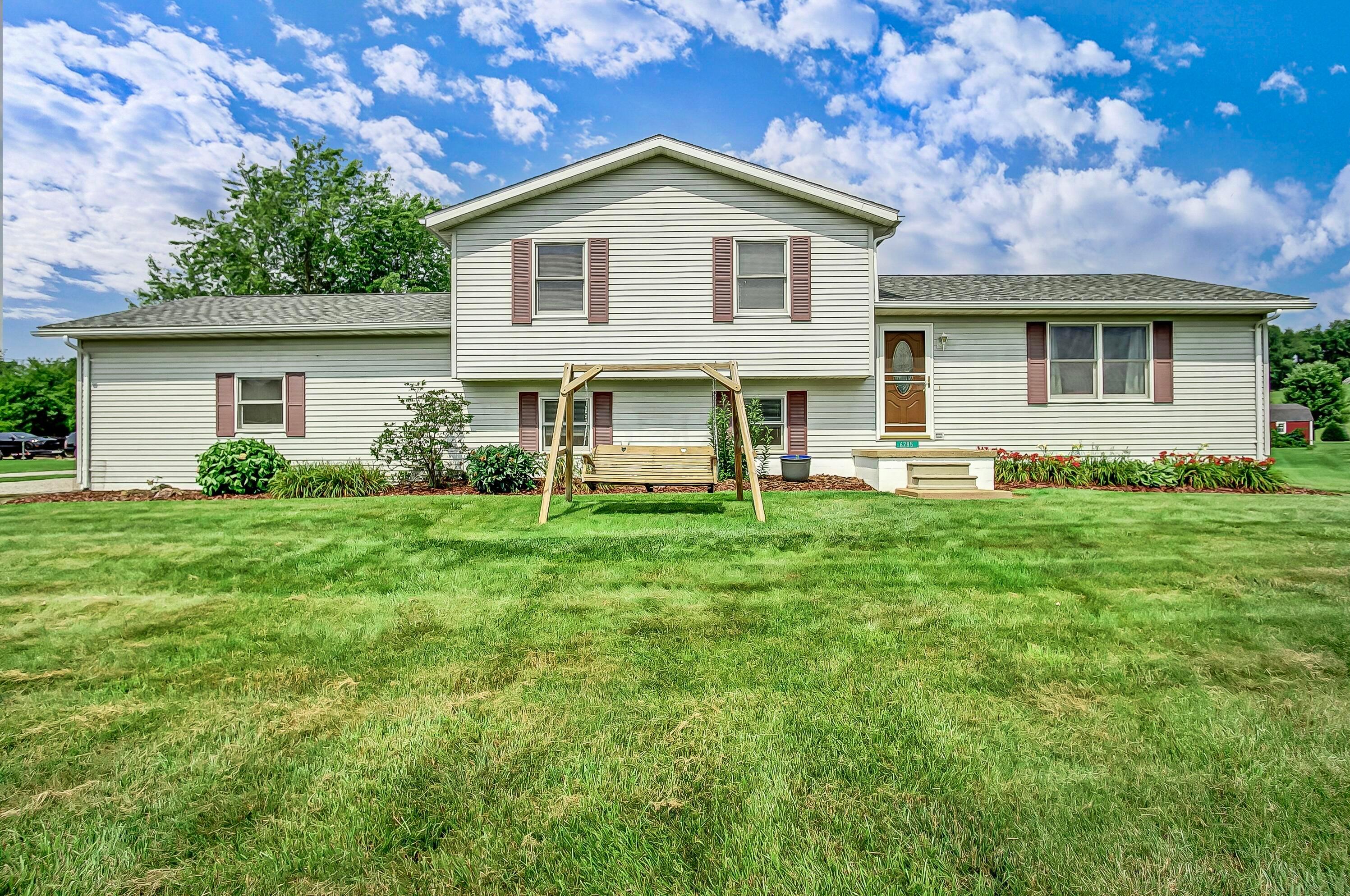 6285 Welsh Road Nashport, OH 43830 - Photo 1 of 47 IMG_4312
