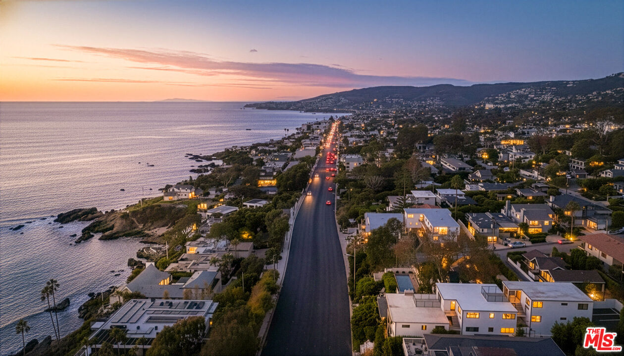 2442 South Coast Highway, Unit 4 Laguna Beach, CA 92651 - Photo 18 of 22 an aerial view of multiple house