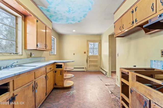 $850,000 | 105 Glenville Street, Greenwich, CT 06831