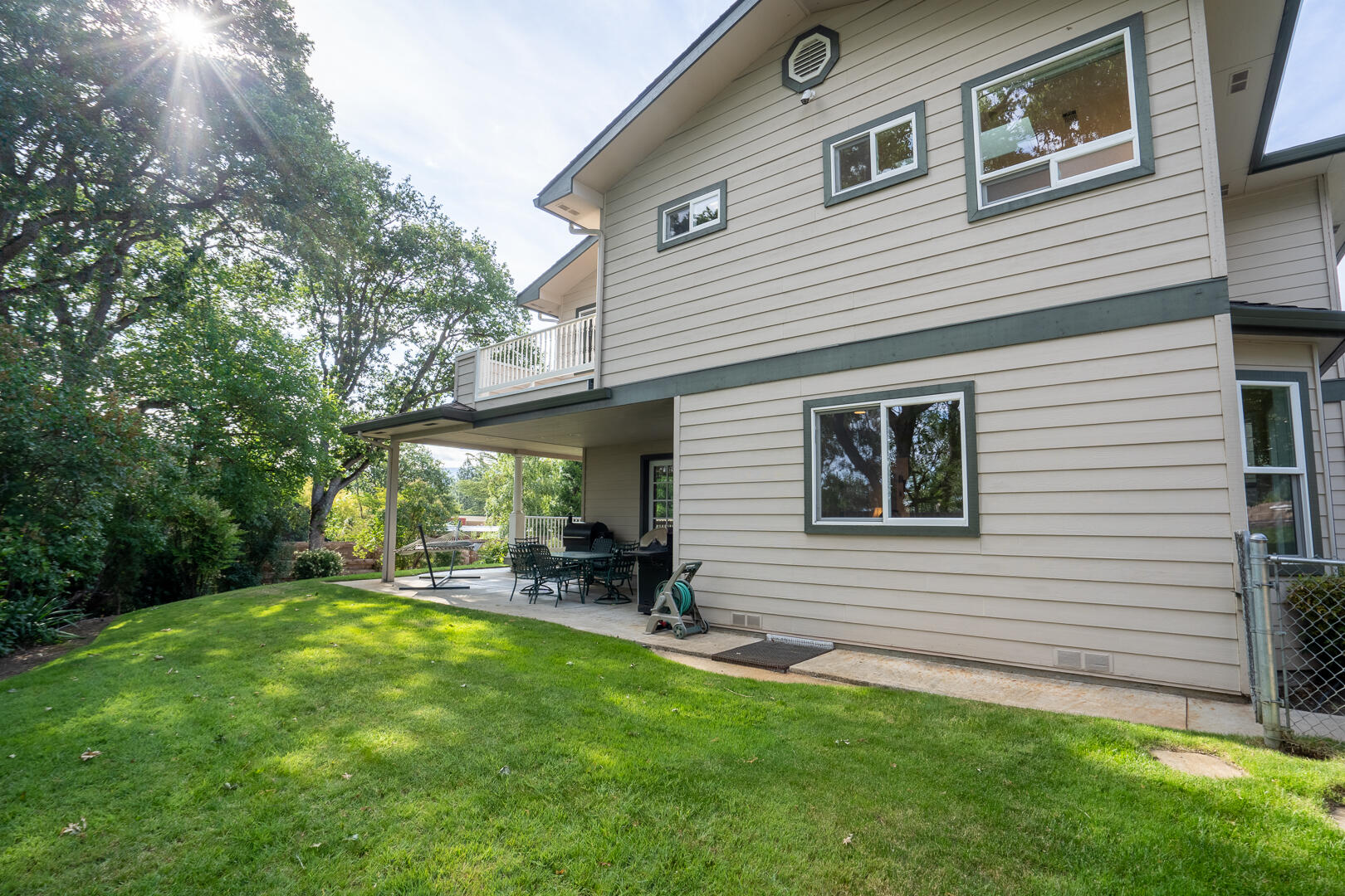 1585 Ridge Way Medford, OR 97504 - Photo 65 of 78 1585 Ridge Way - MLS - Sony-53