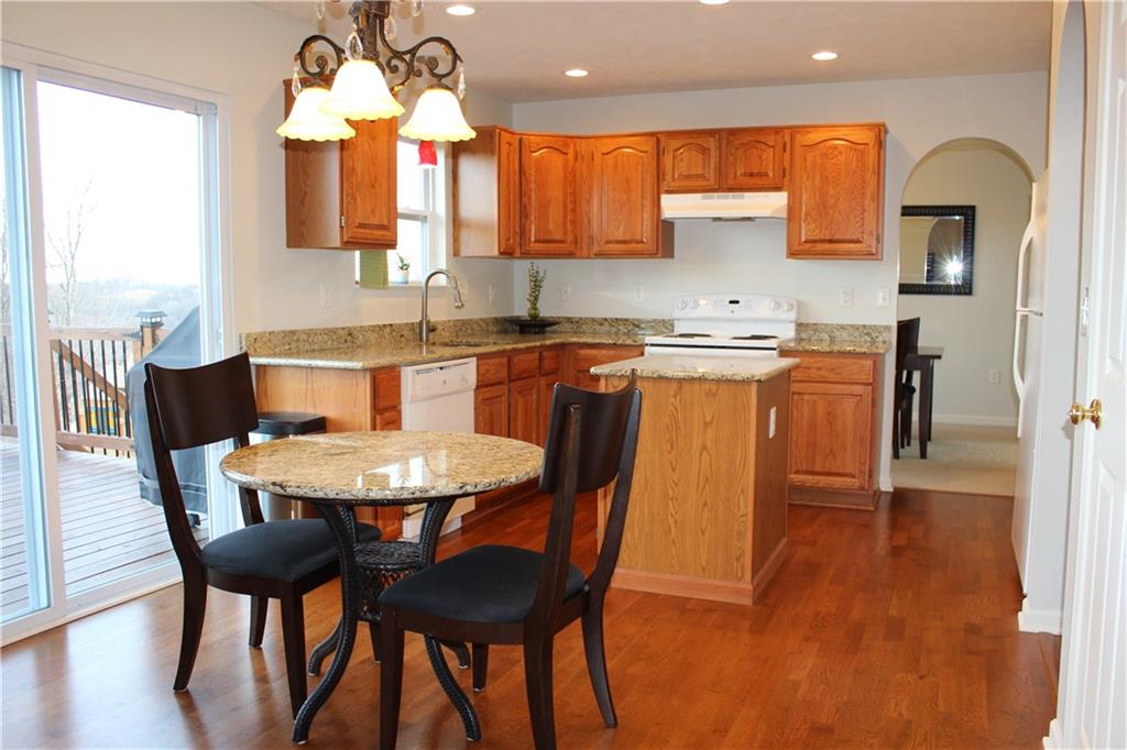 511 Blue Ridge Drive Coraopolis, PA 15108 - Photo 3 of 24 kitchen