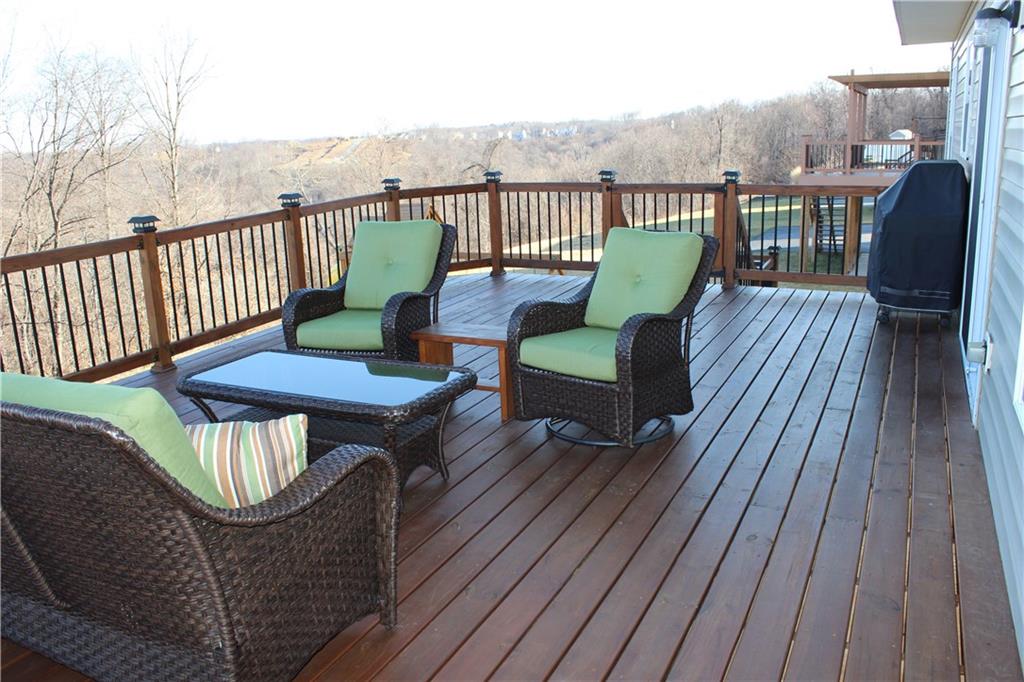511 Blue Ridge Drive Coraopolis, PA 15108 - Photo 21 of 24 Deck