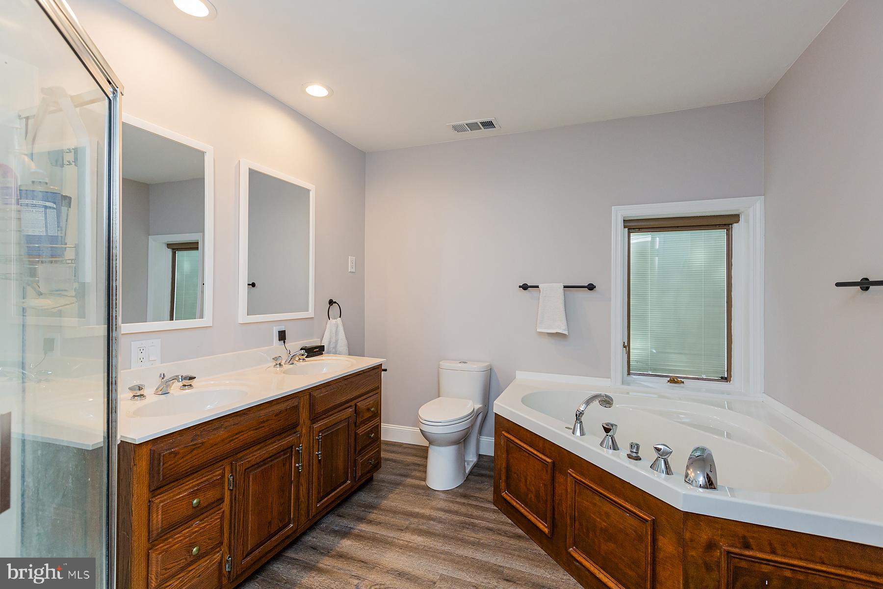 1603 Butter Road Lancaster, PA 17601 - Photo 49 of 70 Primary bathroom