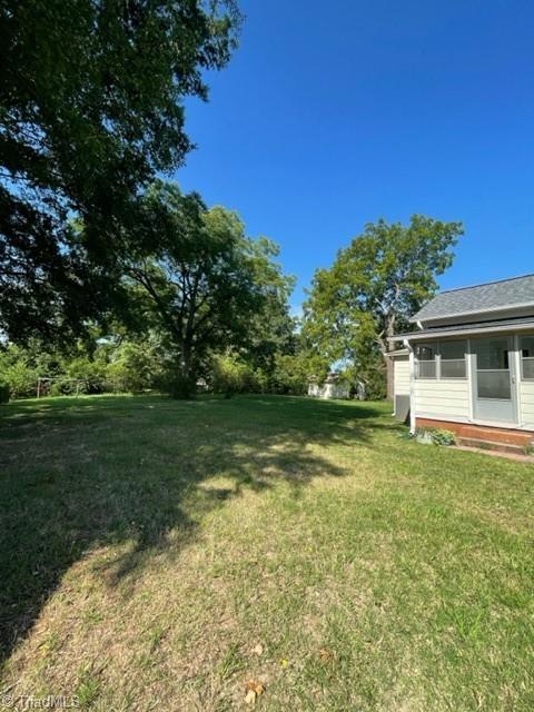 205 West Dalton Road King, NC 27021 - Photo 10 of 21 Full Bath