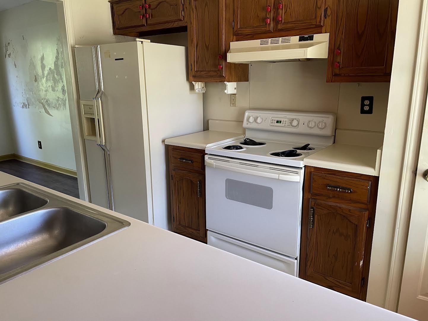 4713 Greenside Road Millington, TN 38053 - Photo 5 of 9 Kitchen with white appliances