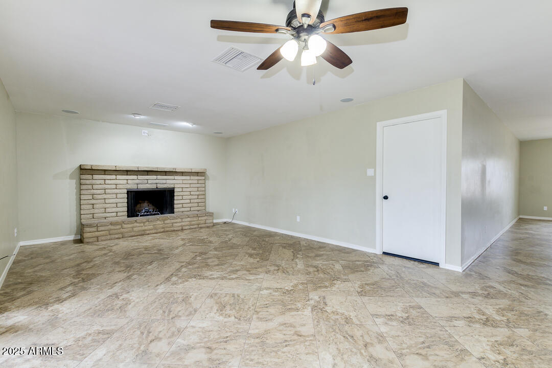 1968 East Del Rio Drive Tempe, AZ 85282 - Photo 7 of 25 09-Delrio