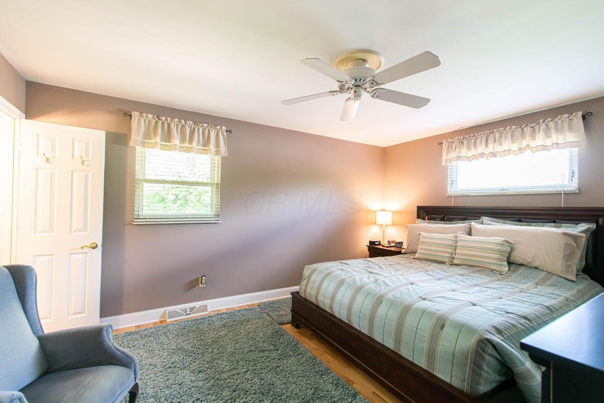 2212 Buckley Road Columbus, OH 43220 - Photo 18 of 30