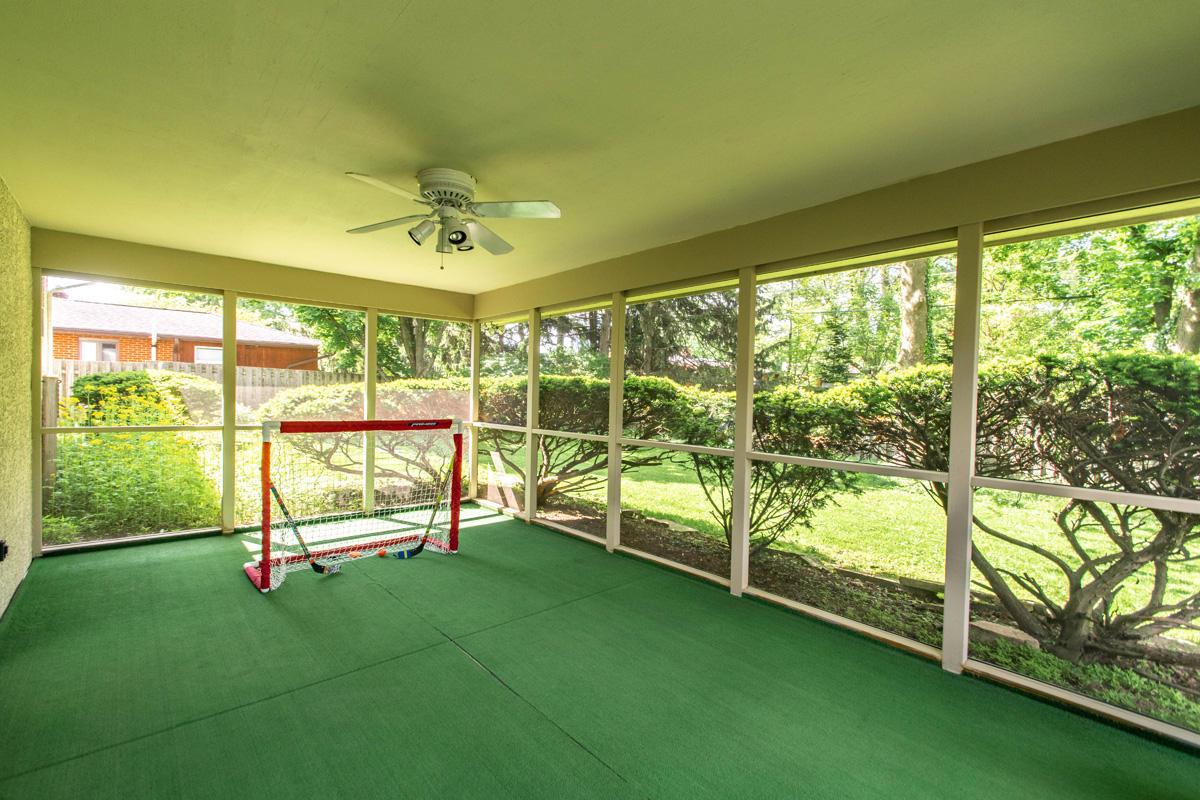 2212 Buckley Road Columbus, OH 43220 - Photo 26 of 30