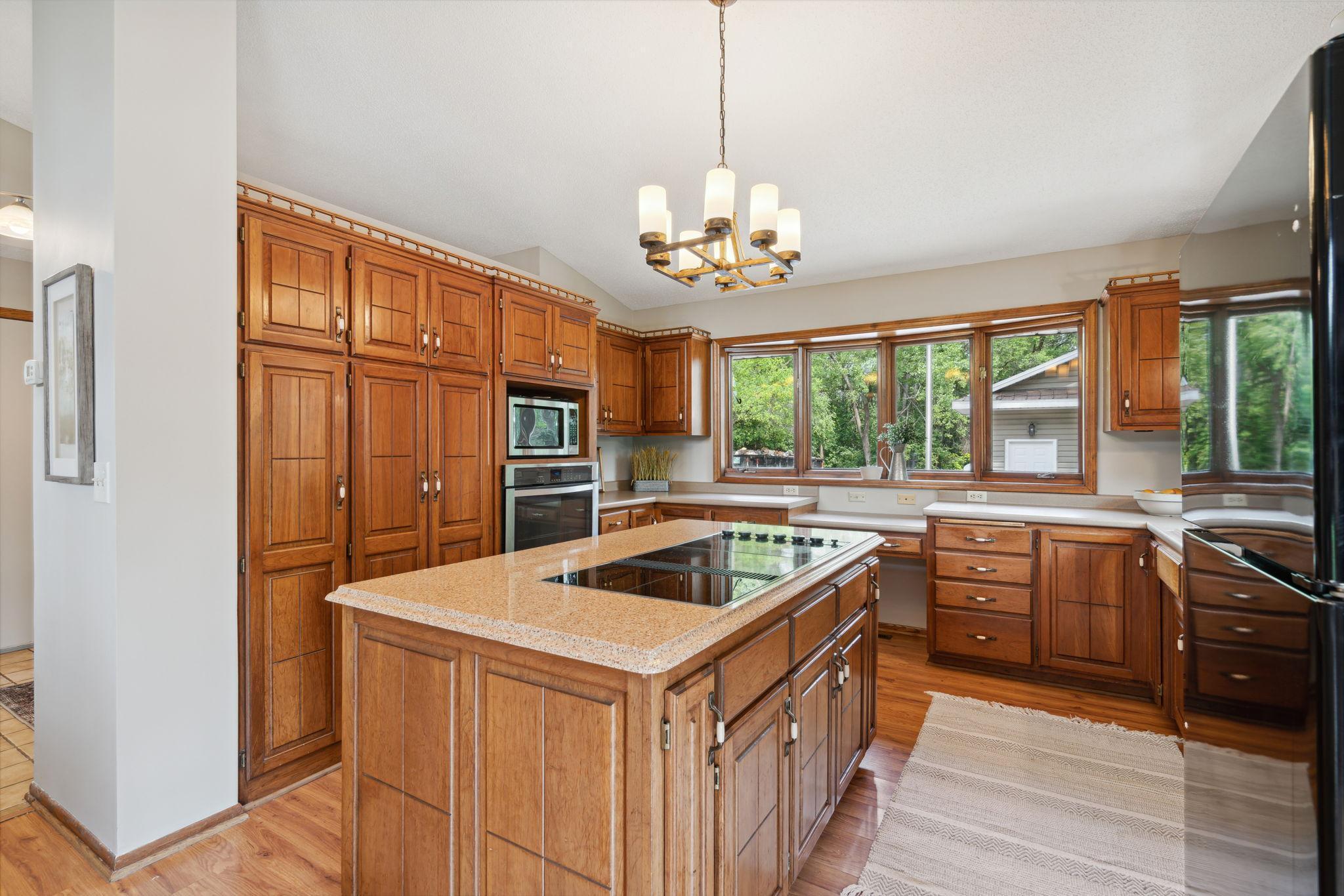 2400 Dodd Road Mendota Heights, MN 55120 - Photo 11 of 39 Gallery Image 11