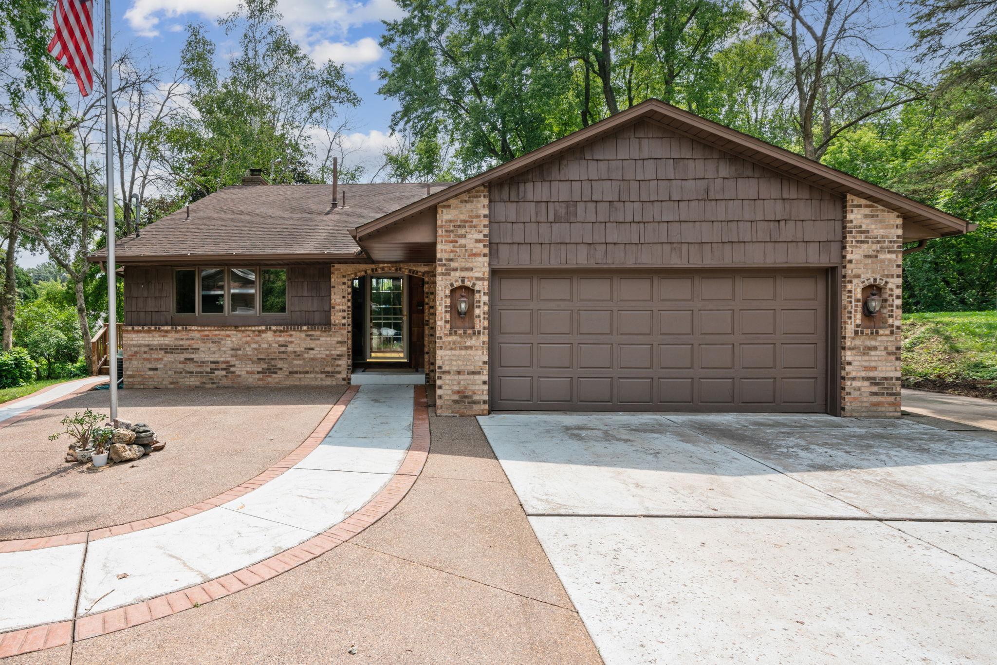 2400 Dodd Road Mendota Heights, MN 55120 - Photo 3 of 39 Gallery Image 3