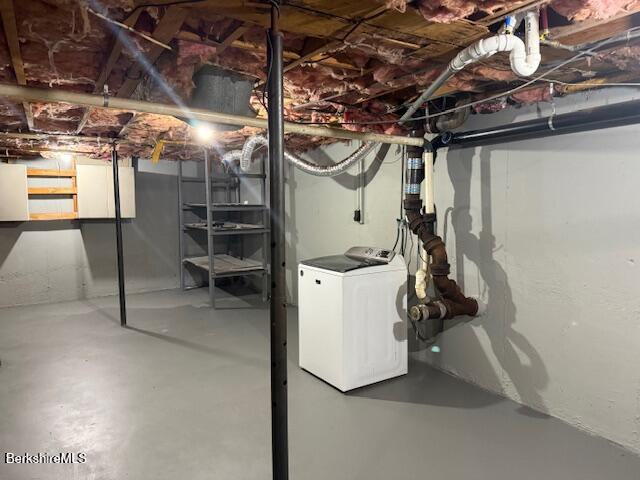 136 Sand Springs Road Williamstown, MA 01267 - Photo 20 of 24 Laundry area