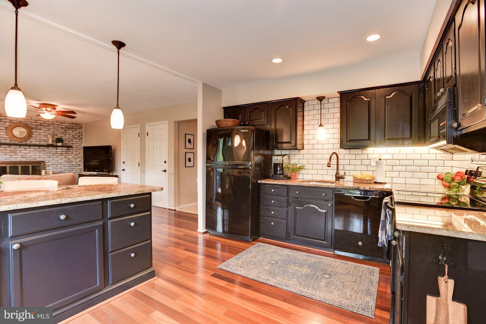 9749 Hillsmere Road Ellicott City, MD 21042 - Photo 10 of 39 Kitchen