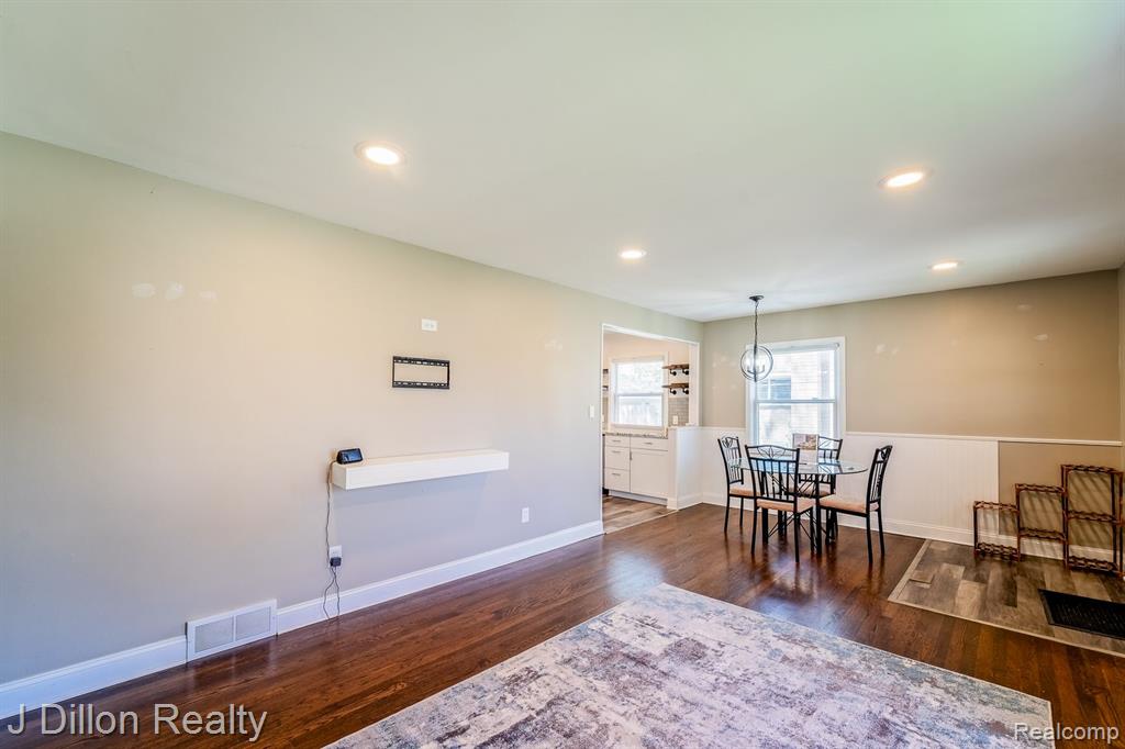 9371 Merriman Road Livonia, MI 48150 - Photo 25 of 43 Gallery Image 25