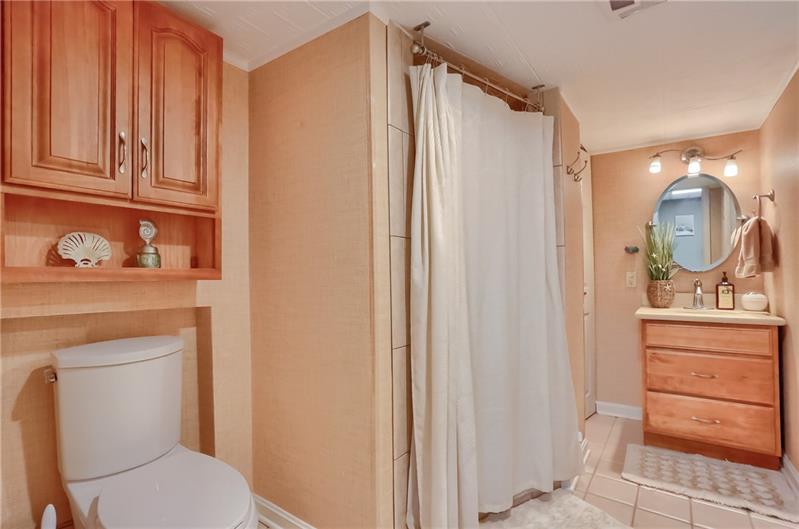 227 Seegar Road Pittsburgh, PA 15241 - Photo 14 of 16 Gallery Image 14