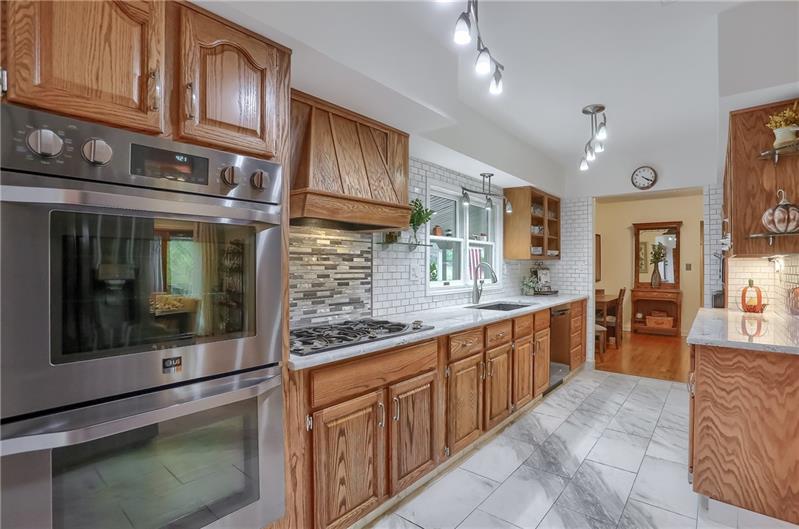 227 Seegar Road Pittsburgh, PA 15241 - Photo 7 of 16 Gallery Image 7