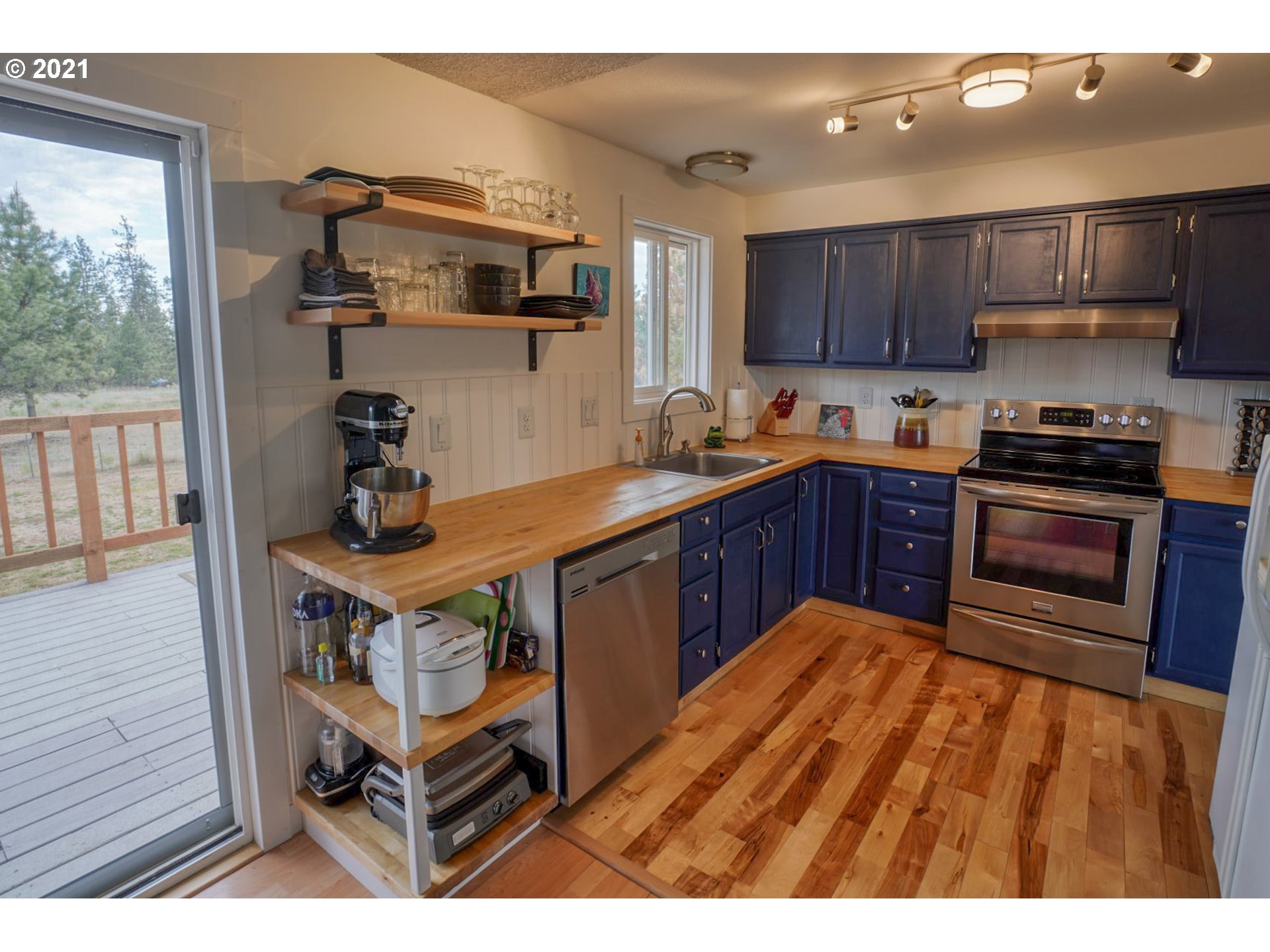 678 Bratton Road Goldendale, WA 98620 - Photo 7 of 31 Gallery Image 7