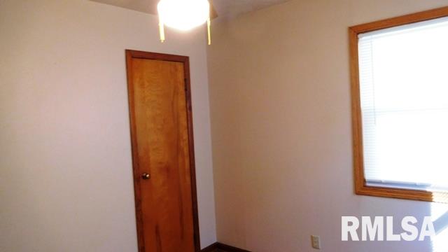 3205 North 3rd Street Clinton, IA 52732 - Photo 8 of 16 Gallery Image 8