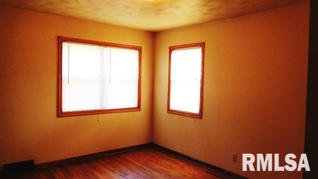 3205 North 3rd Street Clinton, IA 52732 - Photo 9 of 16 Gallery Image 9