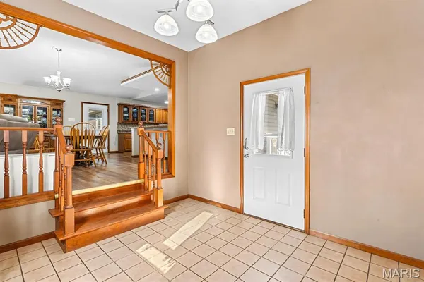 $298,500 | 3 North High Street, Smithton, IL 62285
