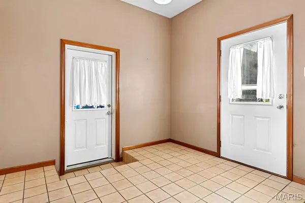 $298,500 | 3 North High Street, Smithton, IL 62285