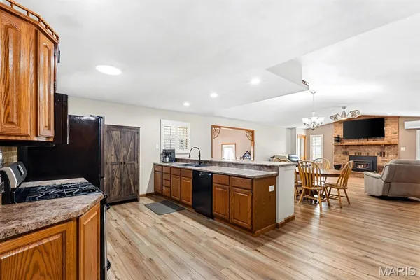 $298,500 | 3 North High Street, Smithton, IL 62285