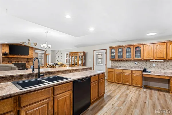 $298,500 | 3 North High Street, Smithton, IL 62285