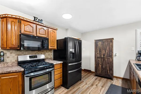 $298,500 | 3 North High Street, Smithton, IL 62285