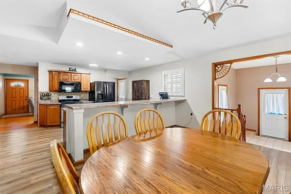 $298,500 | 3 North High Street, Smithton, IL 62285