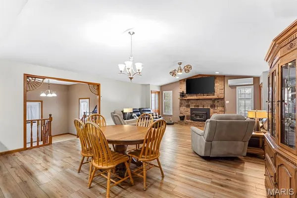 $298,500 | 3 North High Street, Smithton, IL 62285