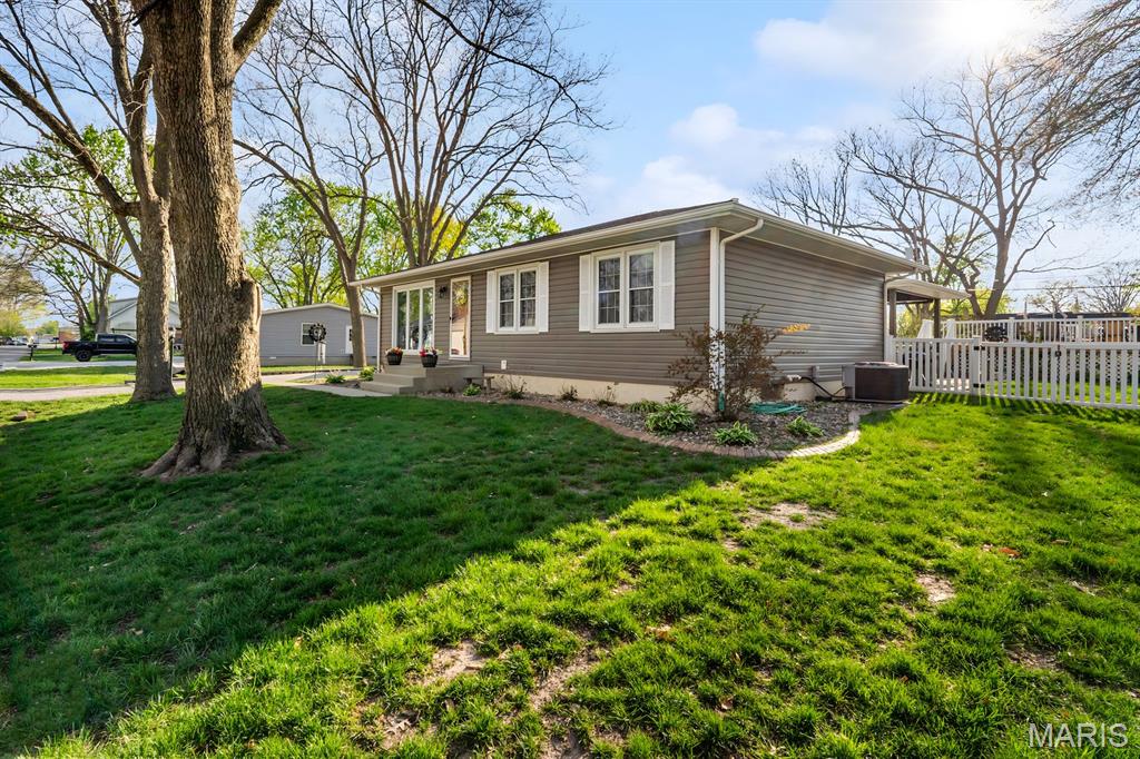 3 North High Street Smithton, IL 62285 - Photo 4 of 64