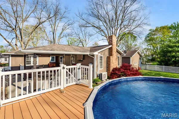 $298,500 | 3 North High Street, Smithton, IL 62285