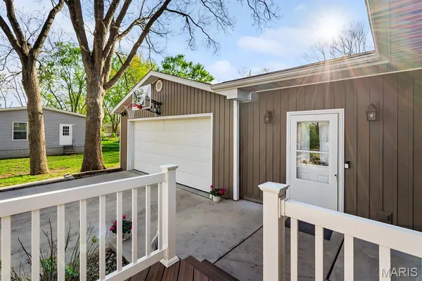 $298,500 | 3 North High Street, Smithton, IL 62285