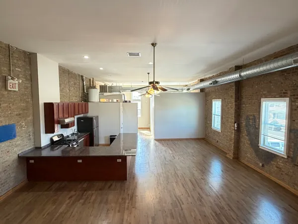 $2,100 | 2727 South Archer Avenue, Unit 2, Chicago, IL 60608
