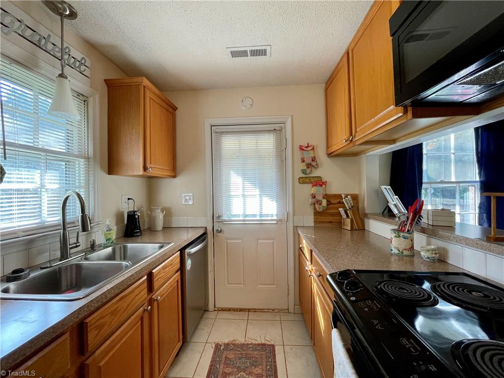 2596 Mt Salem Road Pfafftown, NC 27040 - Photo 13 of 48