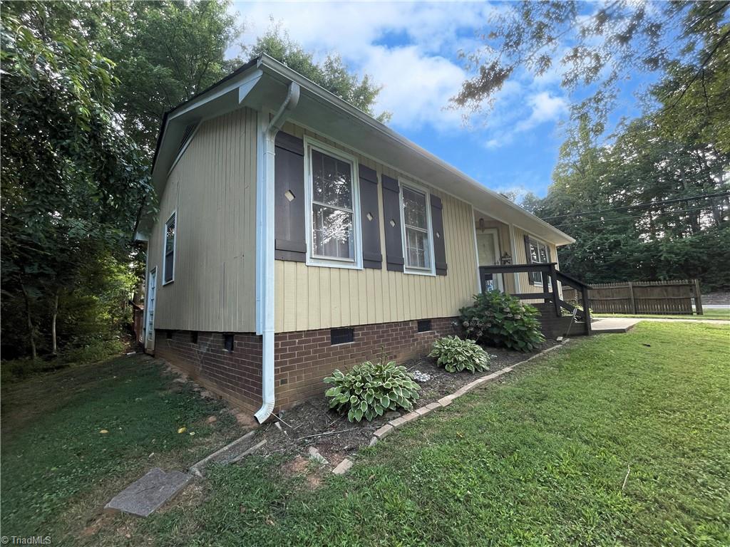 2596 Mt Salem Road Pfafftown, NC 27040 - Photo 2 of 48