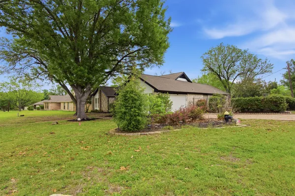 $699,000 | 201 Towhee Drive, Buda, TX 78610