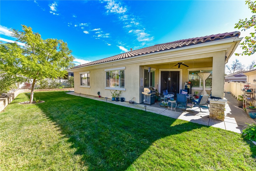 956 Gleneagles Road Beaumont, CA 92223 - Photo 7 of 34