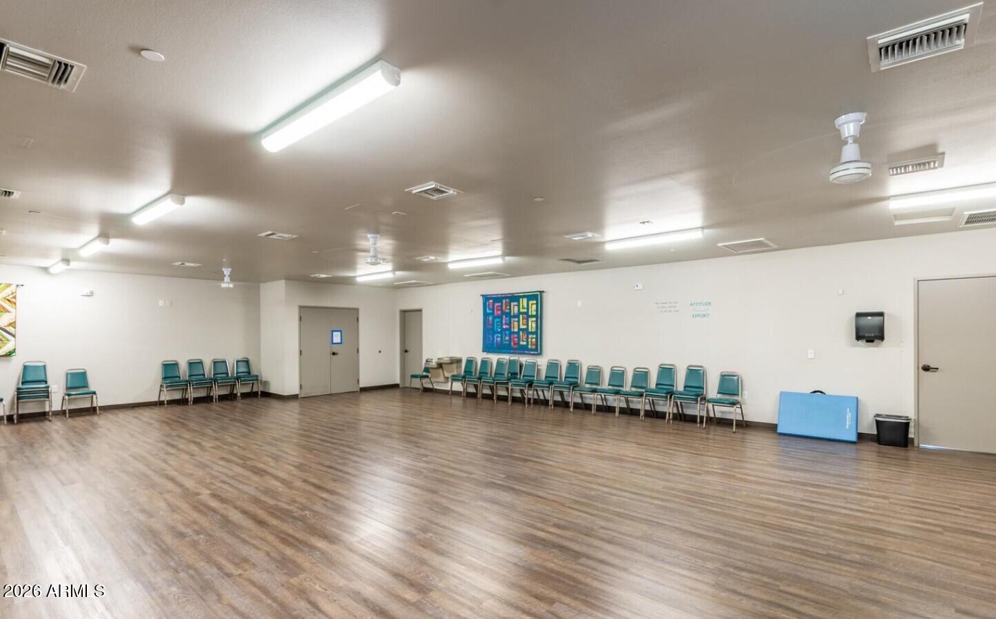 111 South Greenfield Road, Unit 90 Mesa, AZ 85206 - Photo 26 of 26 a view of a living room a kitchen and a kitchen