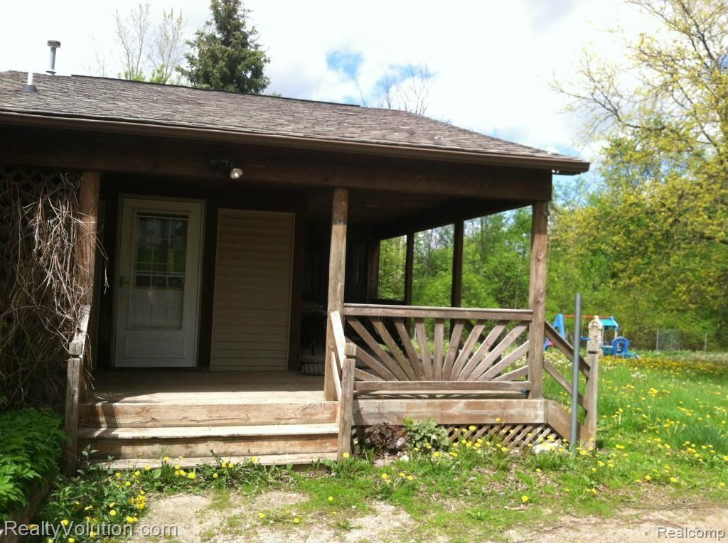 73 South Maple Leaf Road Lapeer, MI 48446 - Photo 13 of 14 IMG_1919.jpg