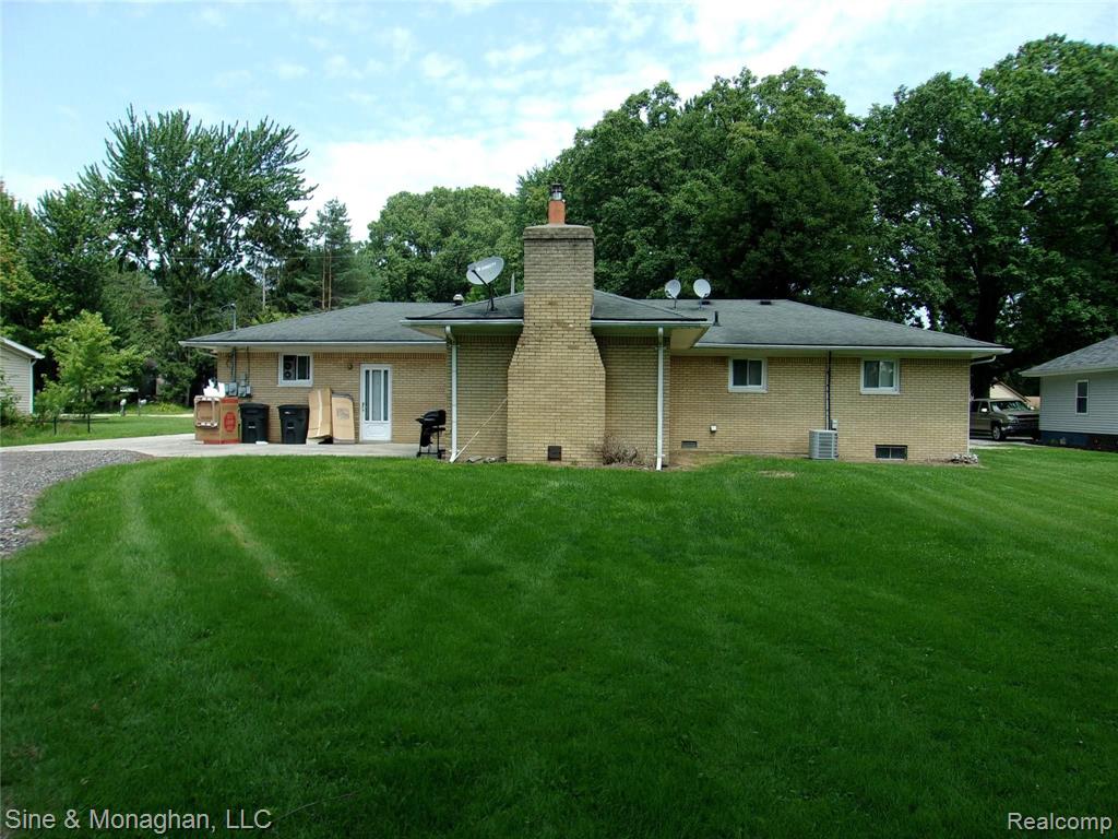 9324 Field Road Algonac, MI 48001 - Photo 10 of 40