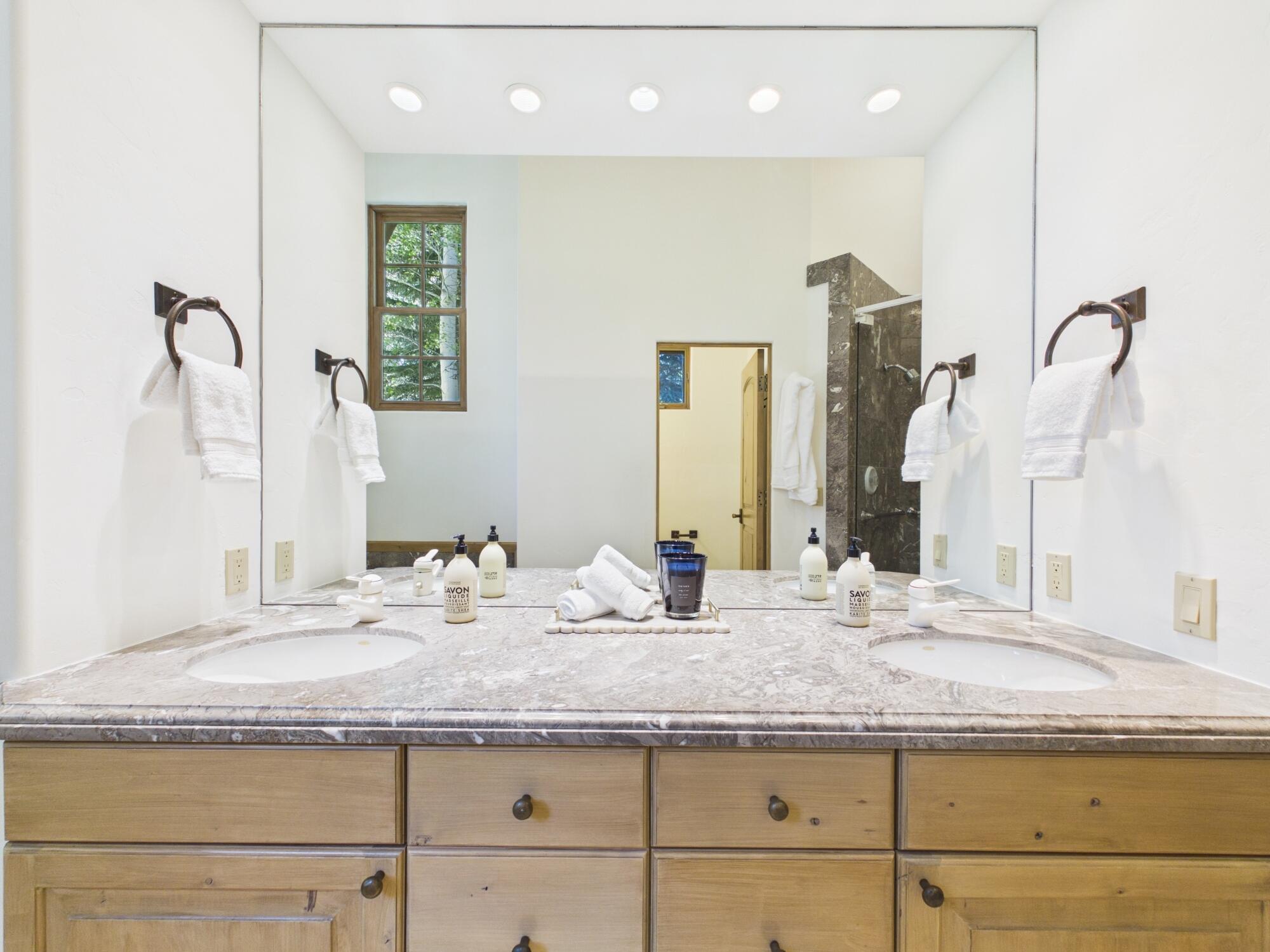 5 Willow Road Sun Valley, ID 83353 - Photo 23 of 55 Primary Bathroom