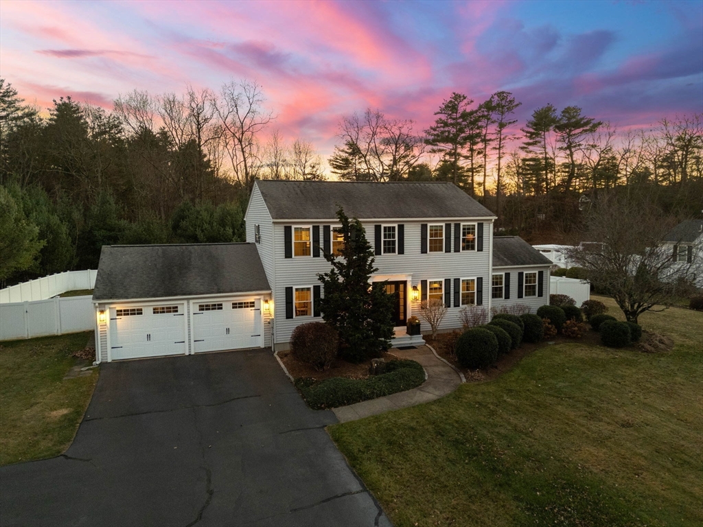 5 Cherry Brook Circle Sturbridge, MA 01566 - Photo 3 of 31 a house view with a garden space