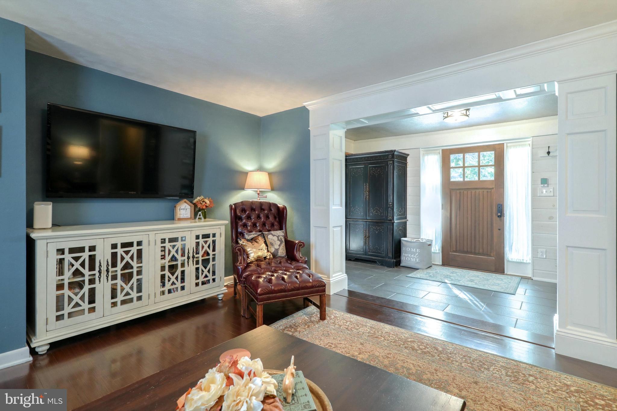 1389 Snyder Corner Road Red Lion, PA 17356 - Photo 21 of 65 Living Room