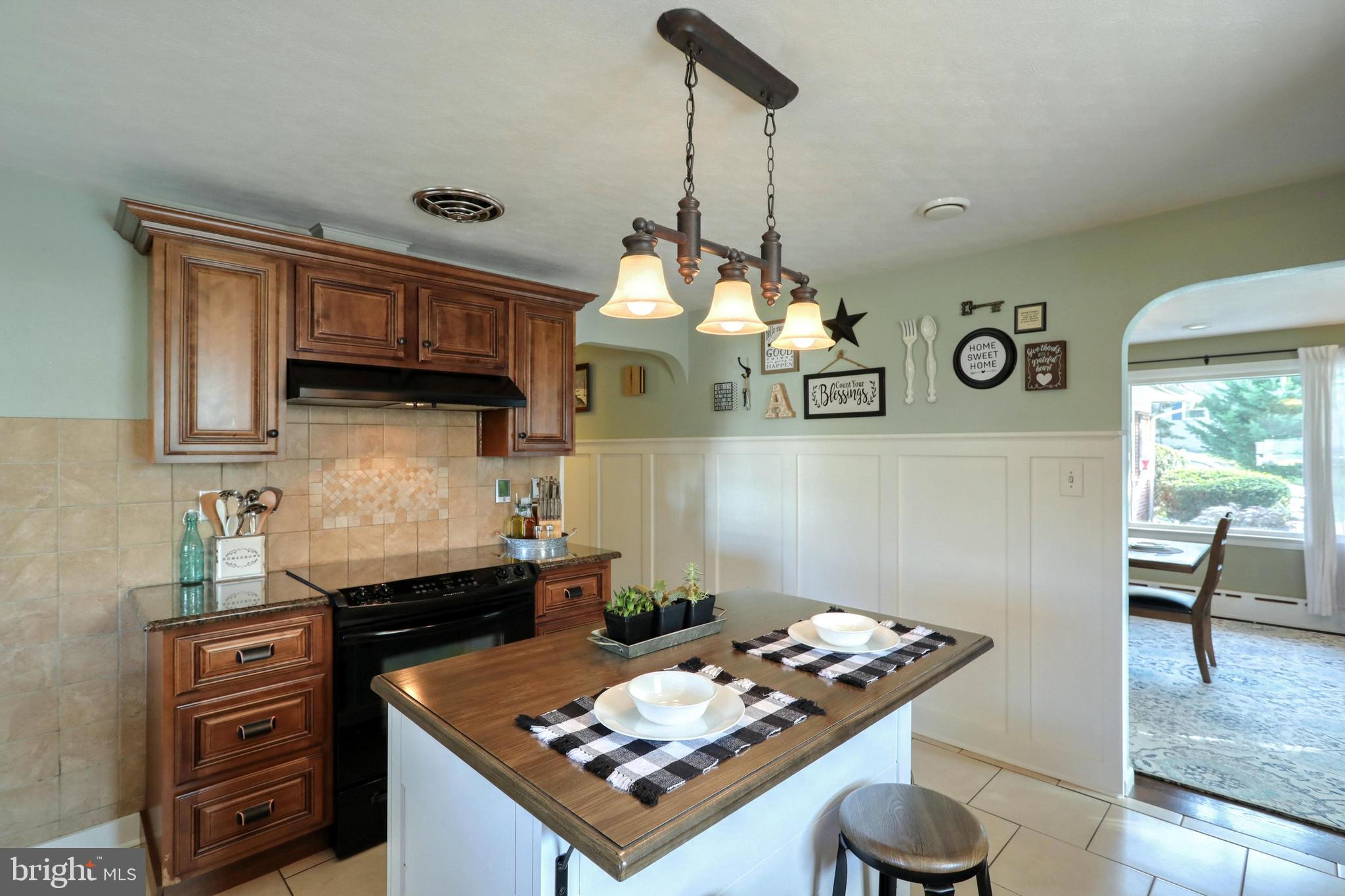 1389 Snyder Corner Road Red Lion, PA 17356 - Photo 28 of 65 Custom Kitchen