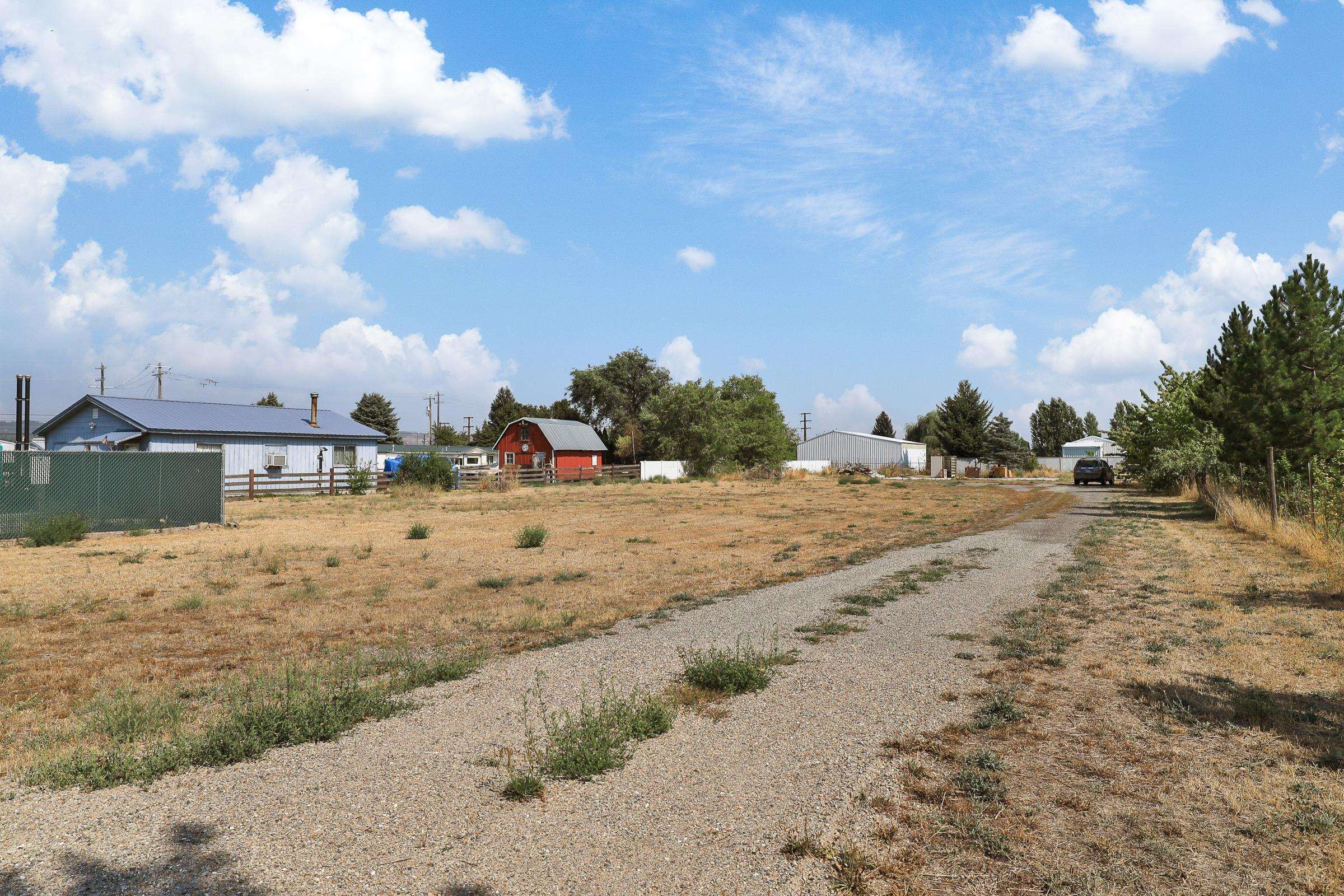 3104 North Barker Road Otis Orchards, WA 99027 - Photo 3 of 4