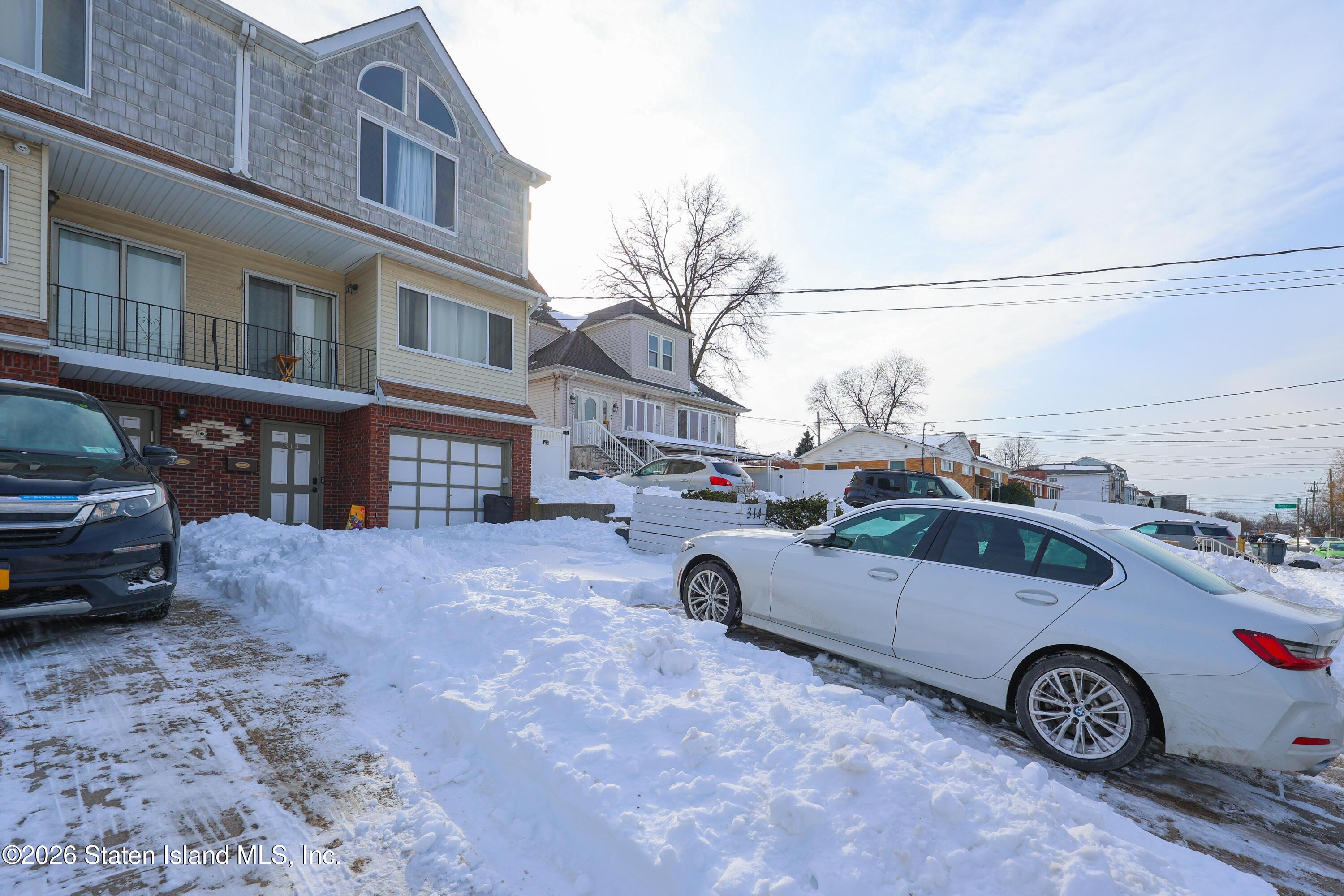 314 Harold Street Staten Island, NY 10314 - Photo 4 of 24 a view of a car in front of a building