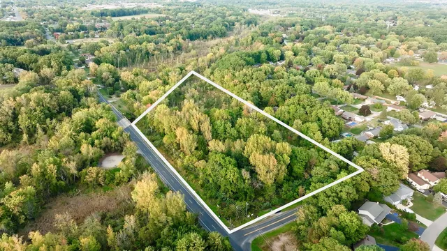 $425,000 | 3003 South Cleveland Avenue, St. Joseph, MI 49085